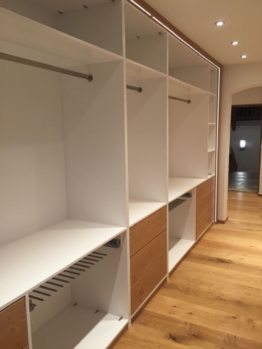 Kleiderschrank-20