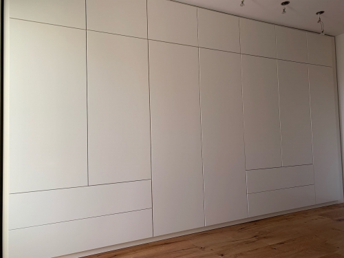 Kleiderschrank-7