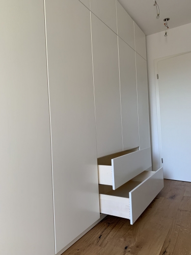 Kleiderschrank-8